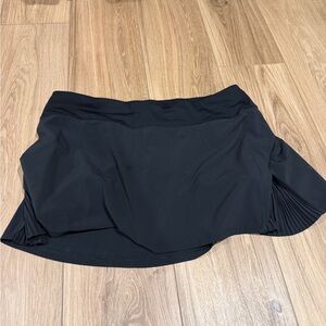 Lululemon play off the pleats skirt size 12 Black